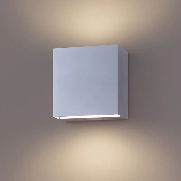 NWCF59613 LE1 パナソニック 壁直付型 LED（温白色）ブラケット 非常用 階段通路誘導灯 防雨型 LED内蔵、電源ユニット内蔵 30分間タイプ