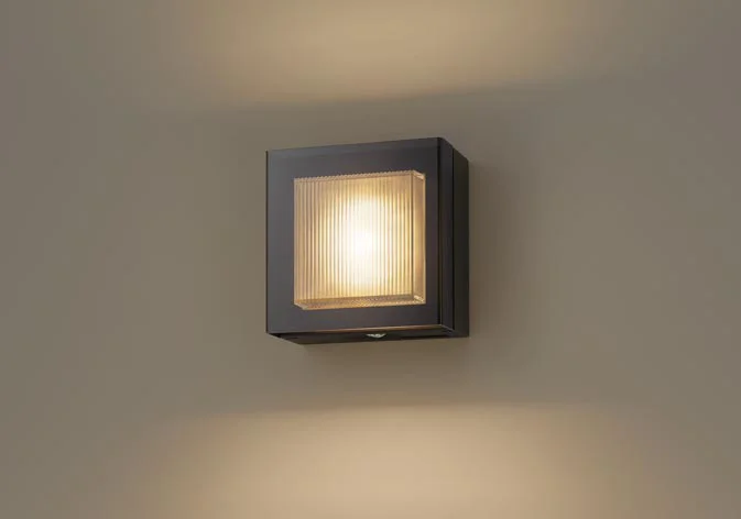 NWCF59211 LE1 パナソニック 壁直付型 LED（電球色）・LED（昼白色）ブラケット 非常用 階段通路誘導灯 防雨型 LED内蔵、電源ユニット内蔵 30分間タイプ