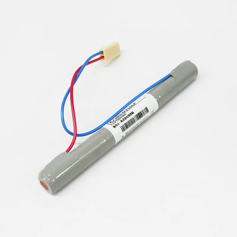 FK738相当品 電池屋製新品 誘導灯用交換電池 3.6V700mAh キャップなし<年度シール付き> コネクター付きそのまま取付できます。 【送料全国一律275円】