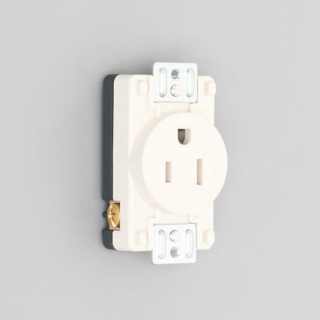 7110GN-P-IV  アメリカン電機 パネル用コンセント 白  接地形2P 15A 125V ＜平刃形 NEMA規格5-15＞