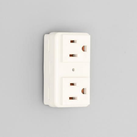 7117GHD アメリカン電機 複式機器用アウトレット 白 接地形2P 15A 125V ＜平刃形 NEMA規格 5-15＞