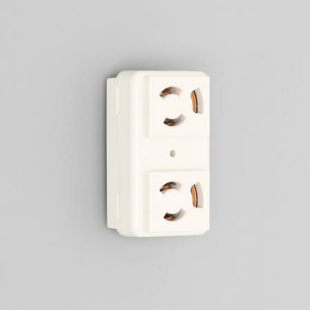 7117GHDZ  アメリカン電機  抜止形 複式機器用アウトレット 白 接地2P 15A 125V