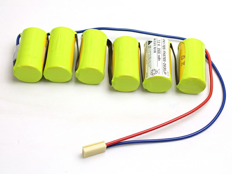 FK678相当品(同等品)  パナソニック製非常灯器具用交換電池  7.2V2500mAh＜年度シール付き＞ コネクター付きそのまま取付できます。FK866相当品 / FK178相当品