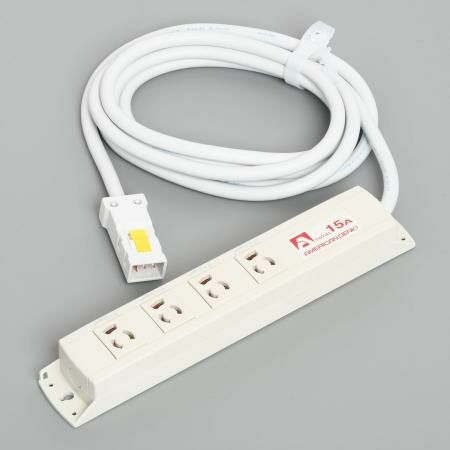 KC1136  アメリカン電機  抜止形 OAタップ4ケ口 コ-ドセット 接地2P 15A 125V