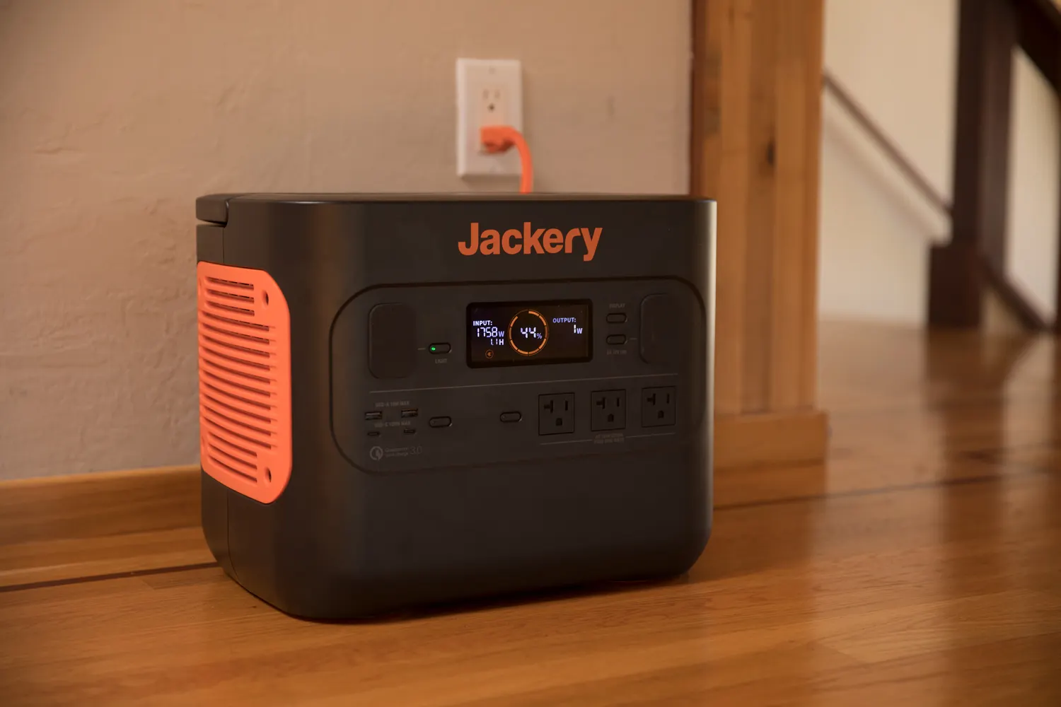 Jackery JE-2000A ポータブル電源 2000 Pro 納得価格 | 電池屋本館